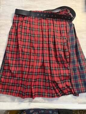 DAZCOS Two-Tone Plaid Low Waist Pleated Mini Skirt with Grommet Belt